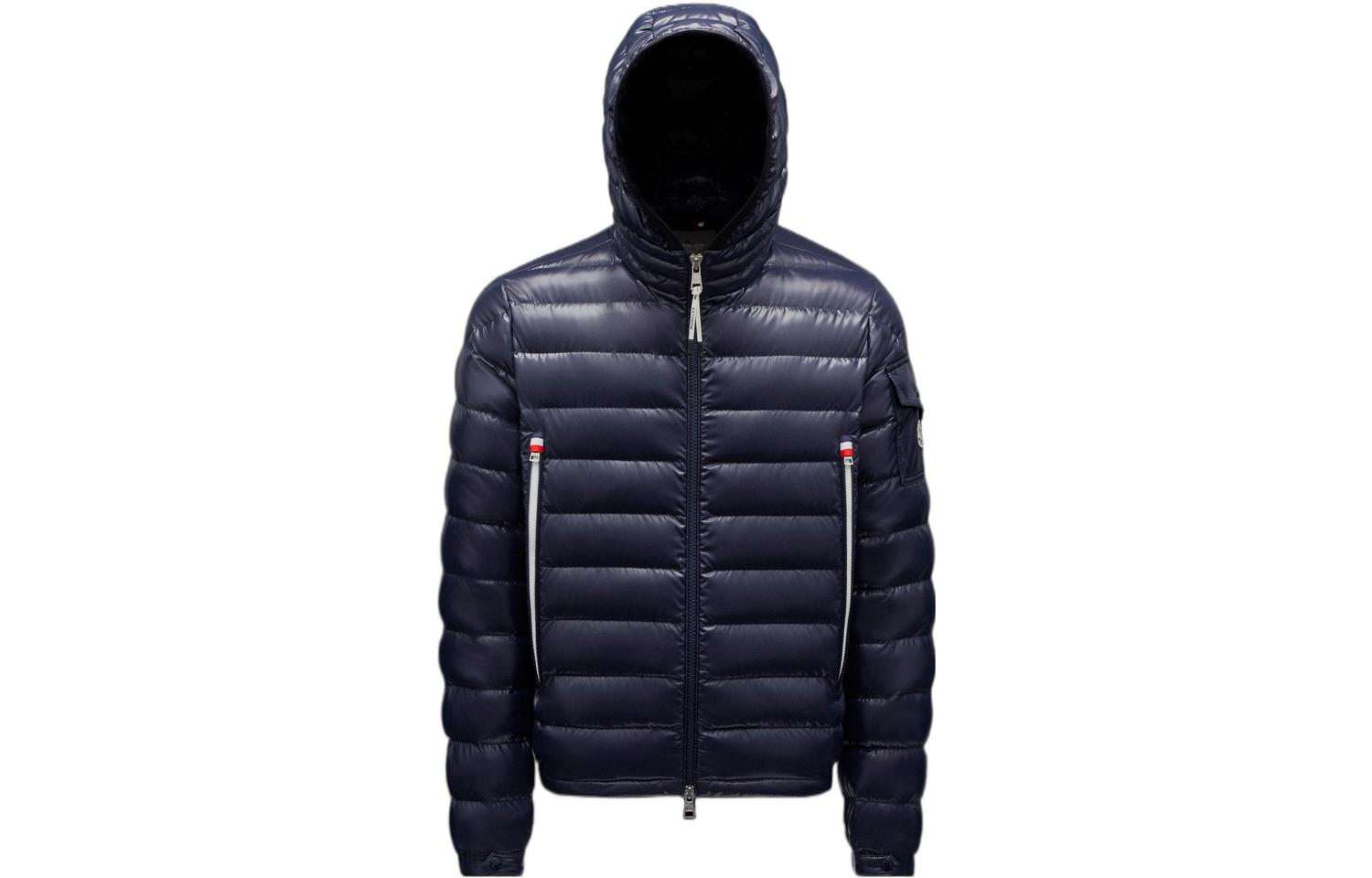 Короткая пуховая куртка Galion Moncler, синий морской
Короткая пуховая куртка Galion Moncler, синий морской