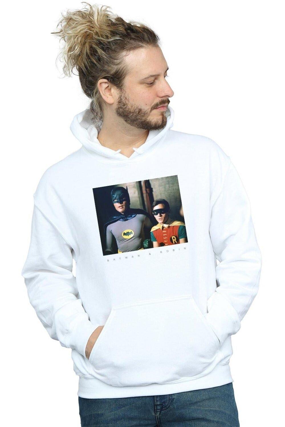 Толстовка с фотографией Dynamic Duo из сериала «Бэтмен» DC Comics, белый
Толстовка с фотографией Dynamic Duo из сериала «Бэтмен» DC Comics, белый