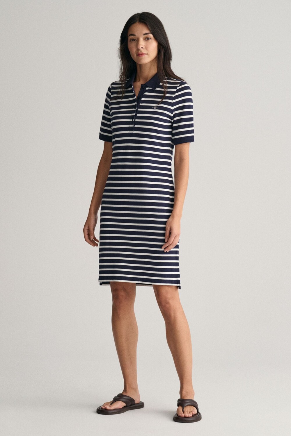 Платье поло Shield из 100% хлопка пике Gant, синий
Платье поло Shield из 100% хлопка пике Gant, синий