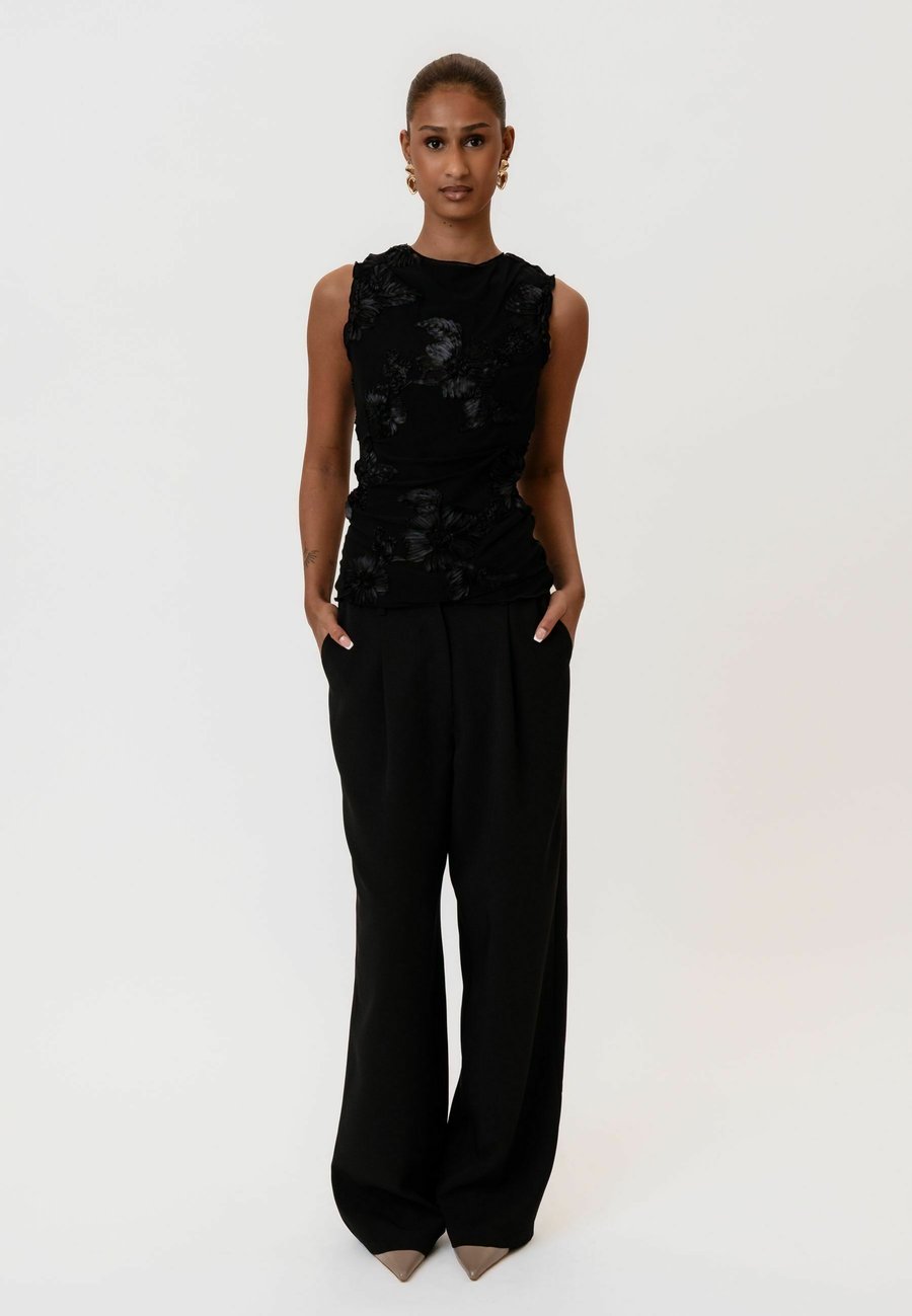 Брюки BY IC CELINAIC, Black
Брюки BY IC CELINAIC, Black