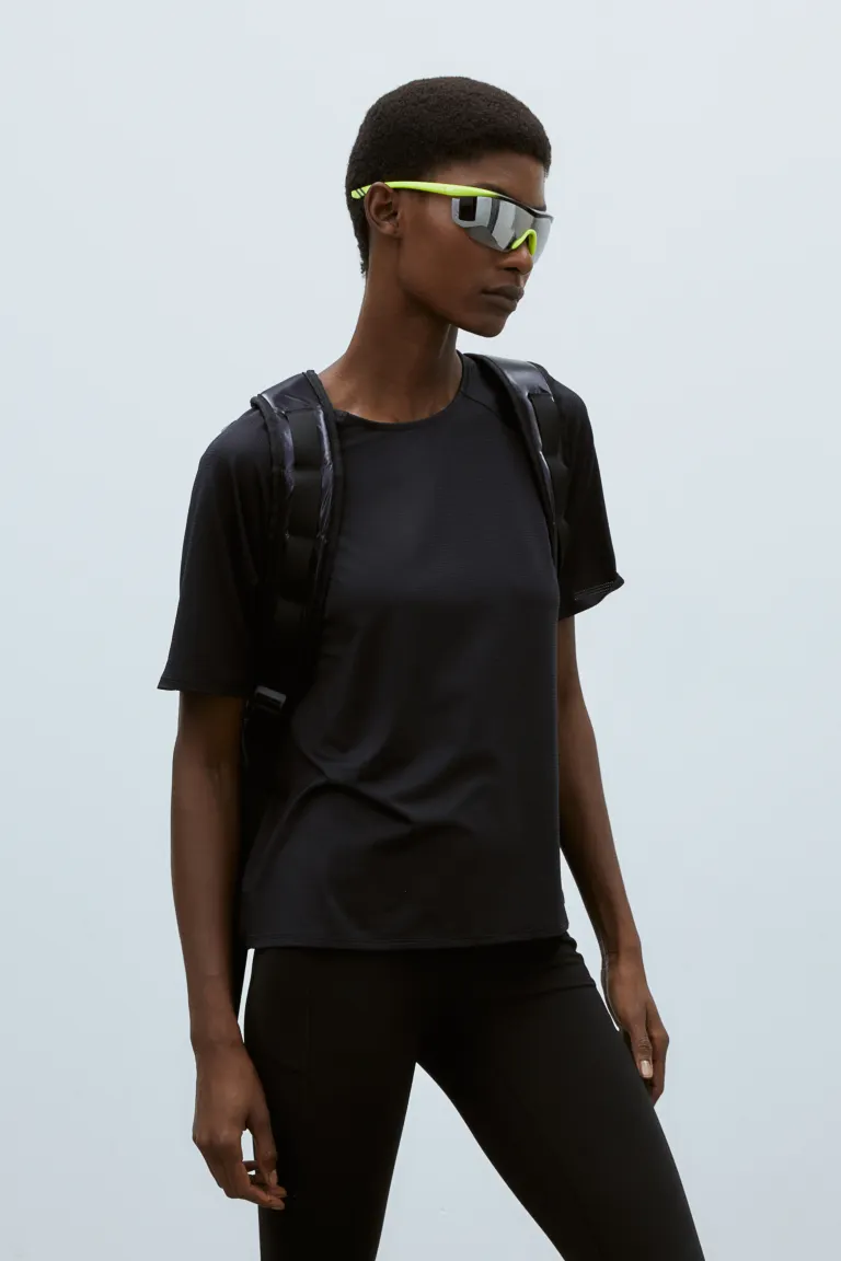 Спортивная футболка drymove из сетки H&M, черный
Спортивная футболка drymove из сетки H&M, черный