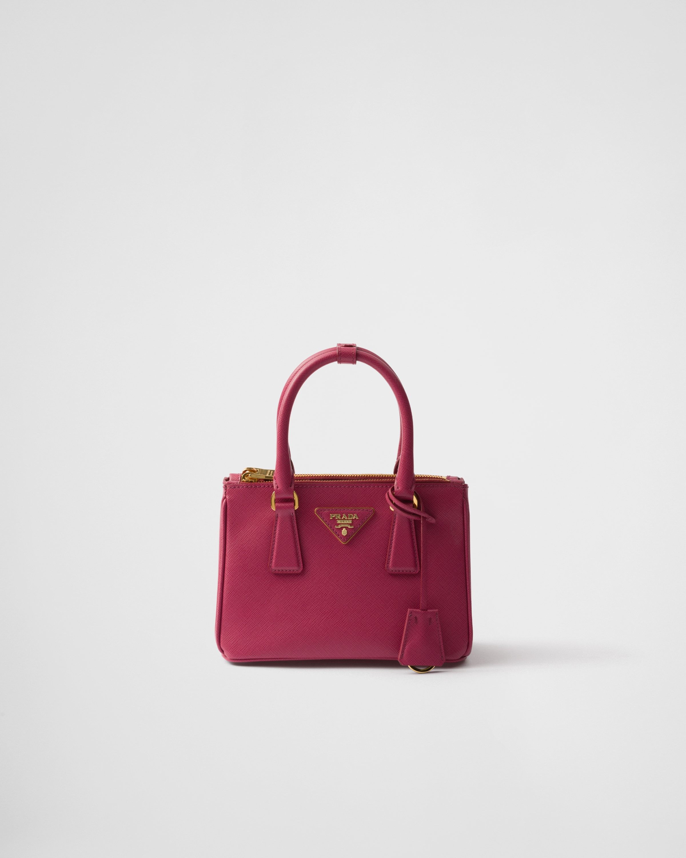 Мини-сумка Prada Galleria из сафьяновой кожи, розовый
Мини-сумка Prada Galleria из сафьяновой кожи, розовый