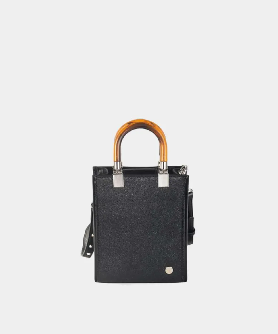 Сумка из искусственной кожи с магнитной застежкой и двойной ручкой Volum, черный
Сумка из искусственной кожи с магнитной застежкой и двойной ручкой Volum, черный