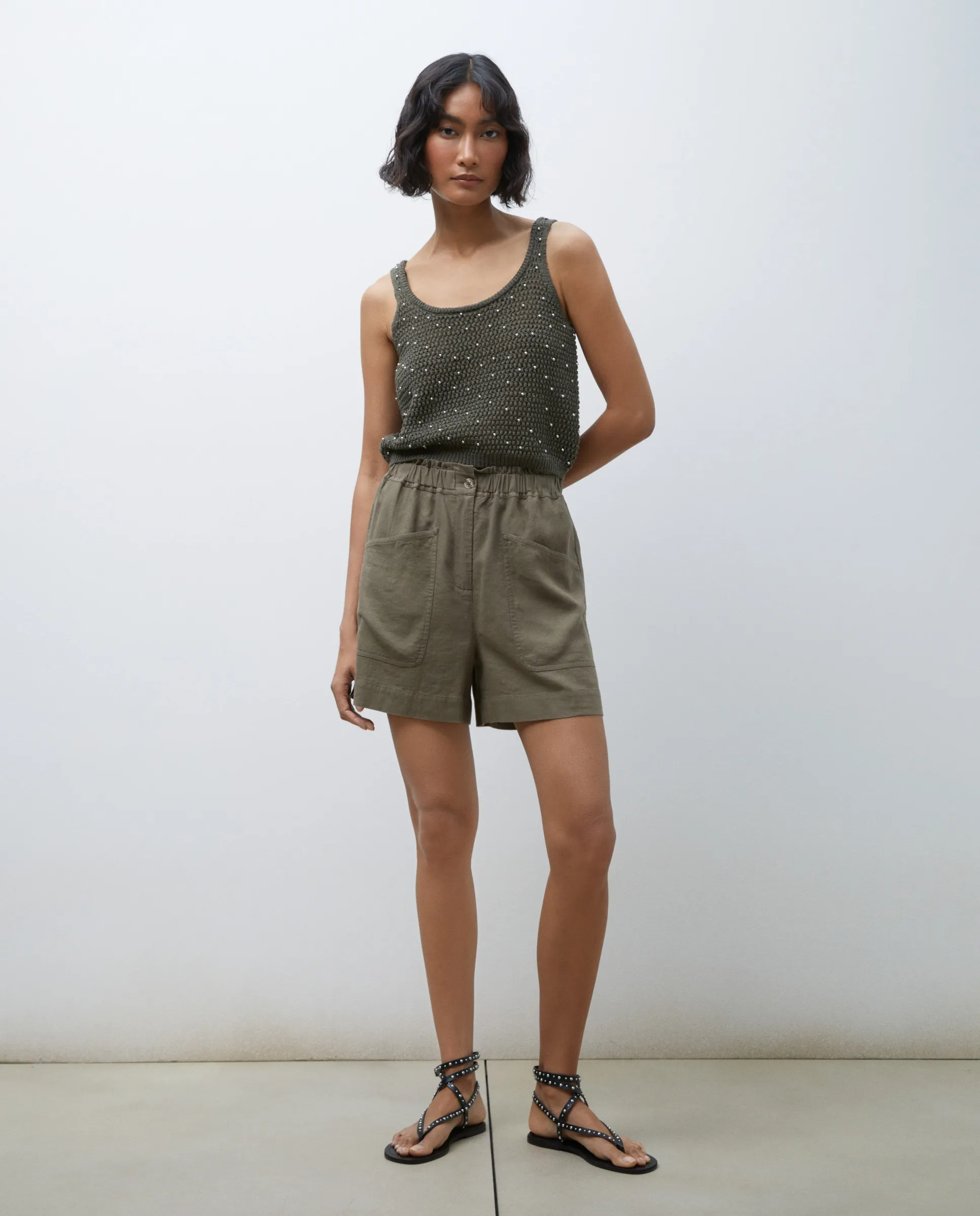 Женские бермуды гладкие с эластичной талией Tintoretto, хаки
Женские бермуды гладкие с эластичной талией Tintoretto, хаки