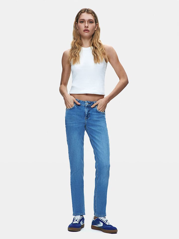 LTB Джинсы "Fallon 200" - зауженный крой - синего цвета
LTB Джинсы "Fallon 200" - зауженный крой - синего цвета