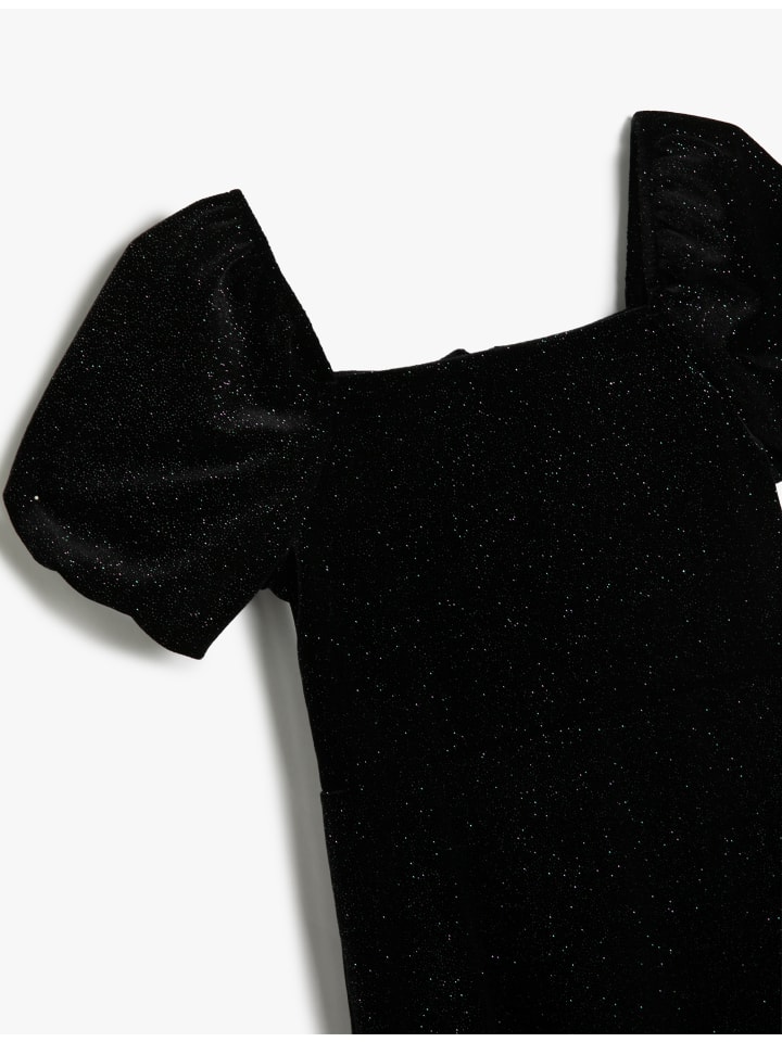 Платье в черном KOTON
Платье в черном KOTON