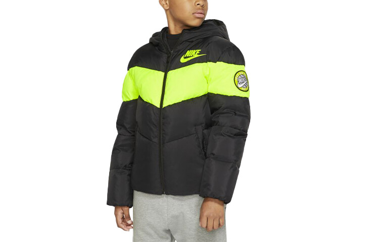 Детский пуховик Nike, цвет Black
Детский пуховик Nike, цвет Black