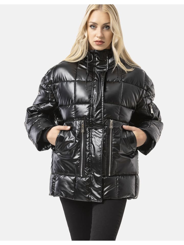 Зимняя куртка WM142 в ЧЕРНОМ цвете Cipo & Baxx
Зимняя куртка WM142 в ЧЕРНОМ цвете Cipo & Baxx