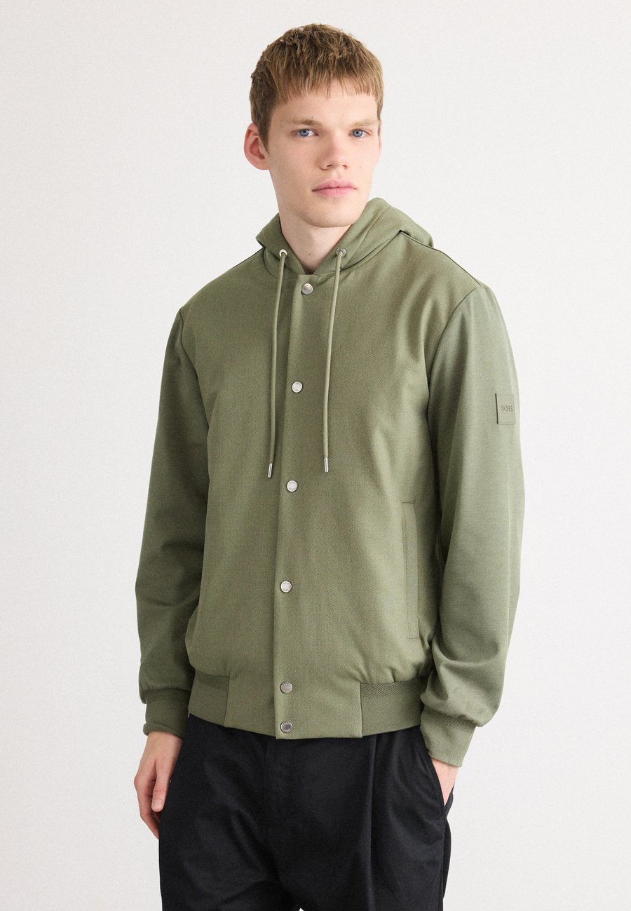 Куртка BOSS STEELE, Medium Green/Green
Куртка BOSS STEELE, Medium Green/Green