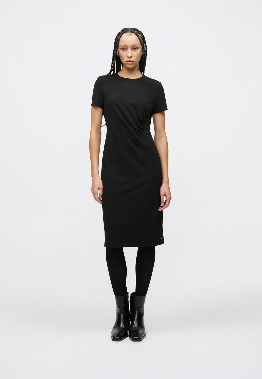 Платье Calvin Klein DRESS, Black
Платье Calvin Klein DRESS, Black
