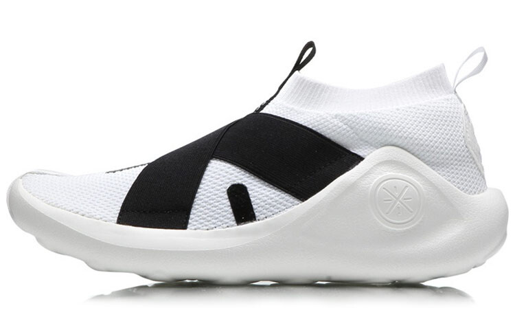 Кроссовки винтажные LINING, черный/белый
Кроссовки винтажные LINING, черный/белый