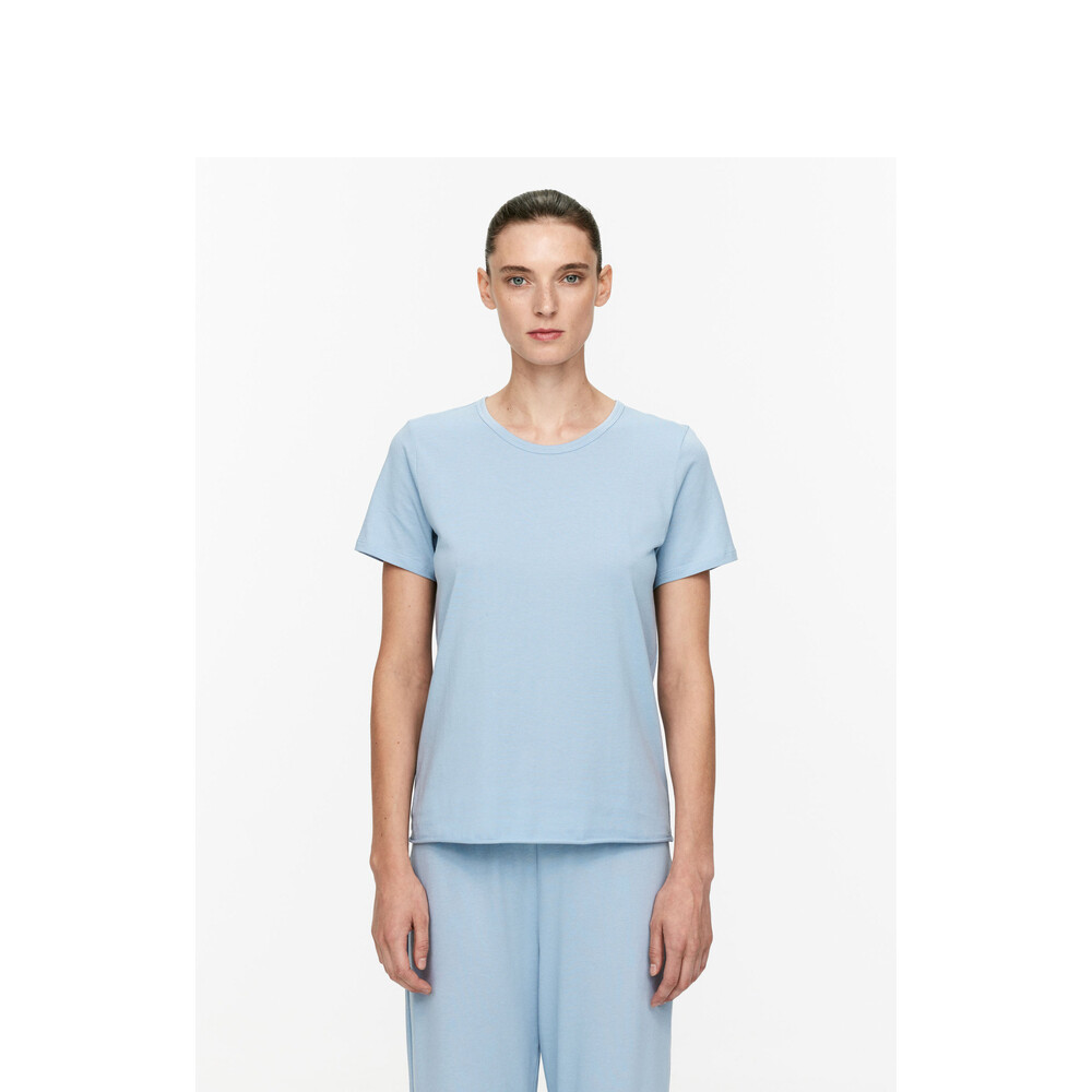 Пижама женская Arket с короткими рукавами, синий
Пижама женская Arket с короткими рукавами, синий