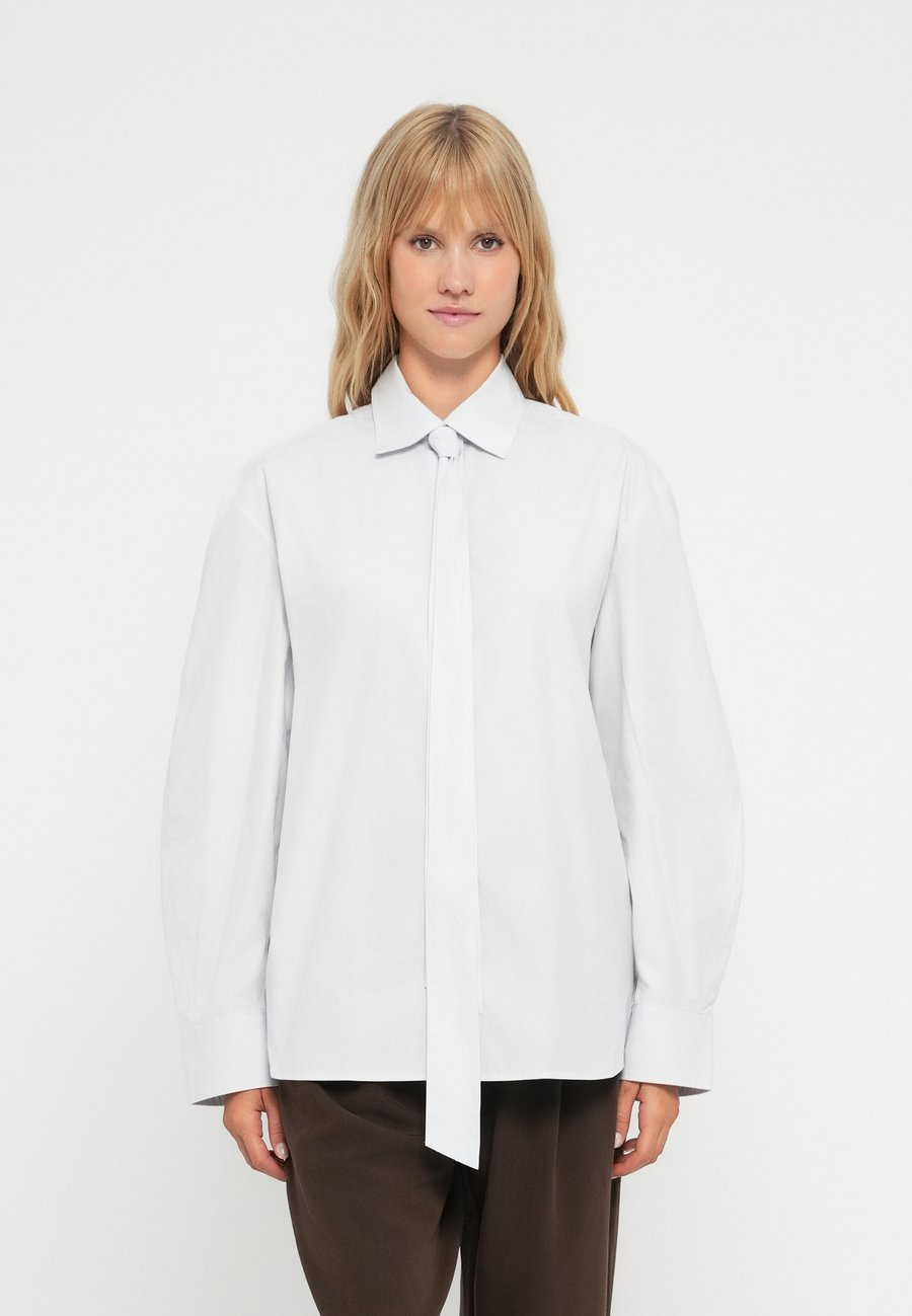 Блуза Selected Femme SLFNORMA OVERSIZE SHIRT, Ancient Water/Light Blue
Блуза Selected Femme SLFNORMA OVERSIZE SHIRT, Ancient Water/Light Blue