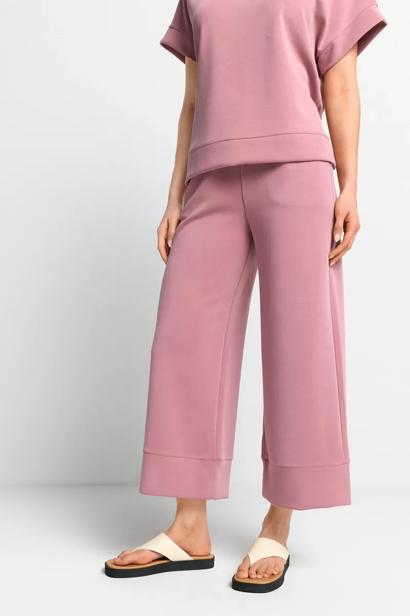 Кюлоты Rich & Royal "2409 T Peach Peach", изготовленные из прочного персикового качества, цвет Woodrose Rosa
Кюлоты Rich & Royal "2409 T Peach Peach", изготовленные из прочного персикового качества, цвет Woodrose Rosa
