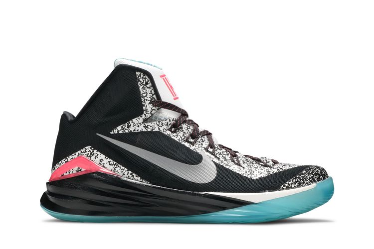 Кроссовки Hyperdunk 2014 'Kyrie Irving' PE, черный
Кроссовки Hyperdunk 2014 'Kyrie Irving' PE, черный