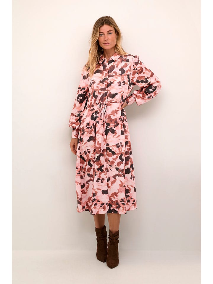 Платье до колена Cream
Платье до колена Cream