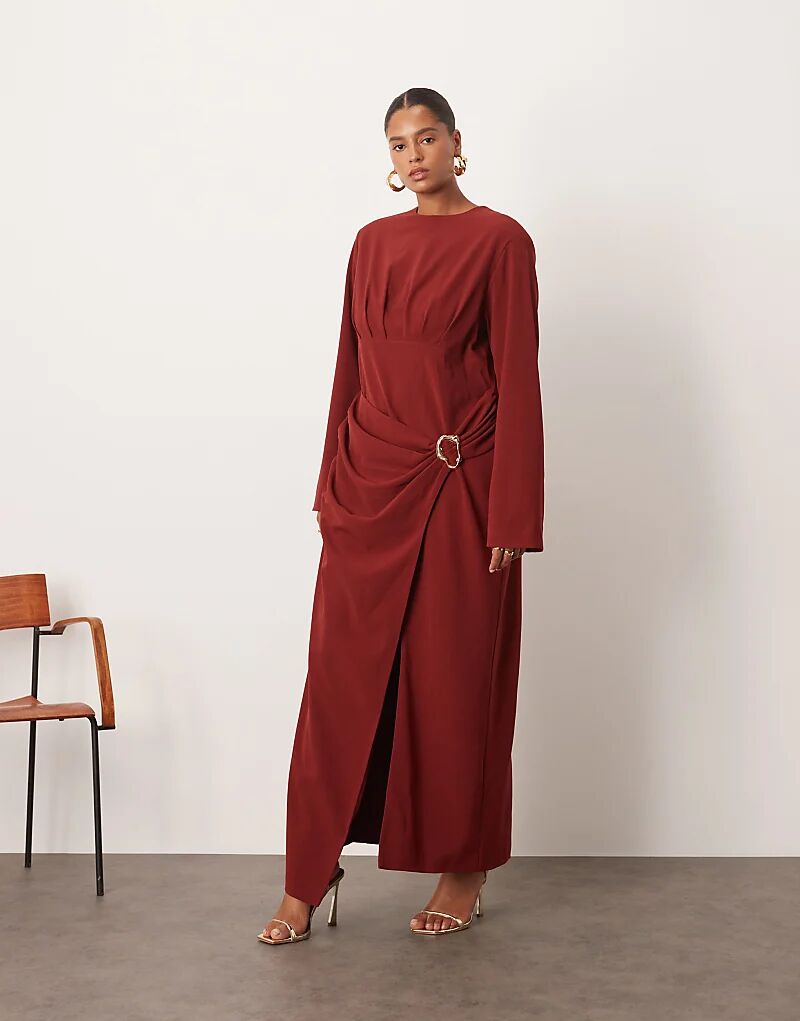 Платье ARRANGE Curve из атласа макси с длинными рукавами, драпировкой и золотой фурнитурой красного цвета
Платье ARRANGE Curve из атласа макси с длинными рукавами, драпировкой и золотой фурнитурой красного цвета