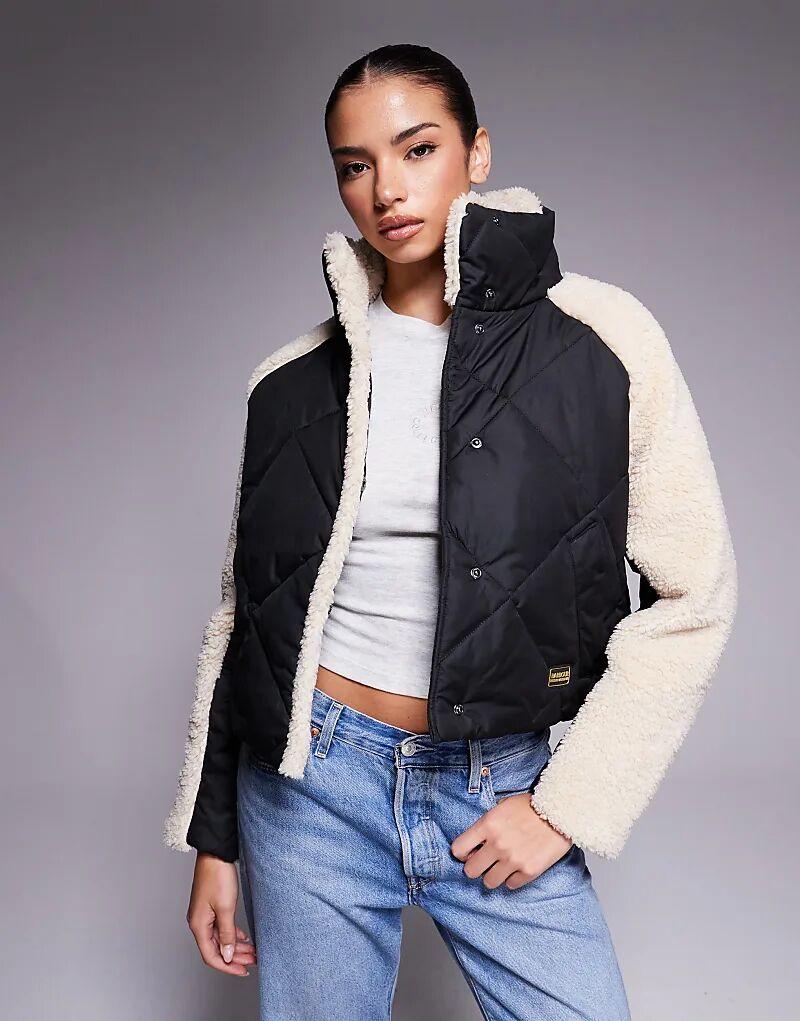 Стеганая куртка Barbour International свободного кроя с рукавами из флиса черного и бежевого цветов
Стеганая куртка Barbour International свободного кроя с рукавами из флиса черного и бежевого цветов