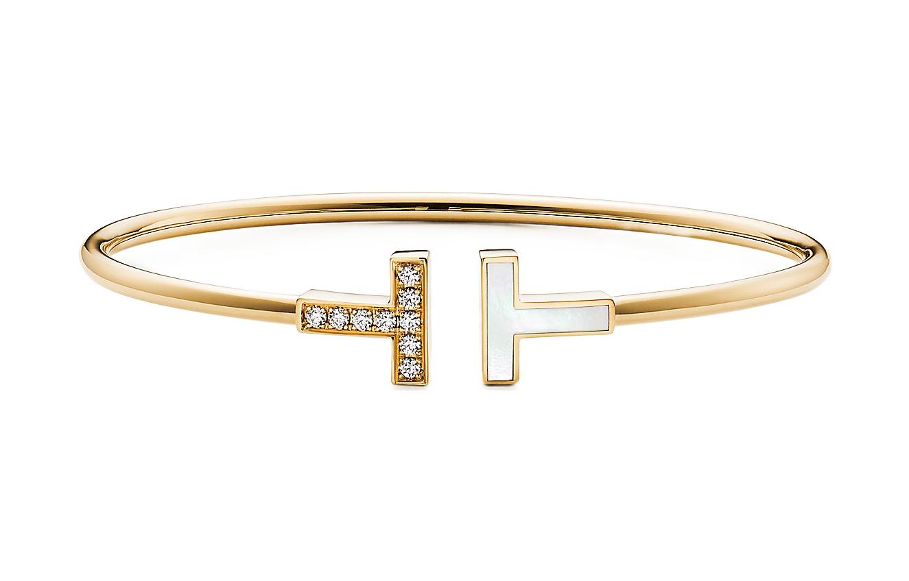 TIFFANY & CO. Браслет Tiffany & Co Eyewear 10s 18K Yellow Gold Diamond And Mother of pearl T wire
TIFFANY & CO. Браслет Tiffany & Co Eyewear 10s 18K Yellow Gold Diamond And Mother of pearl T wire