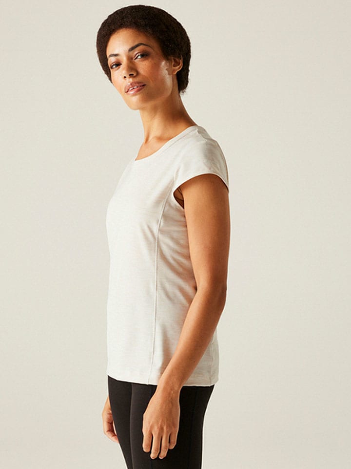 Regatta Функциональная рубашка "Hyperdimension II" кремового цвета
Regatta Функциональная рубашка "Hyperdimension II" кремового цвета