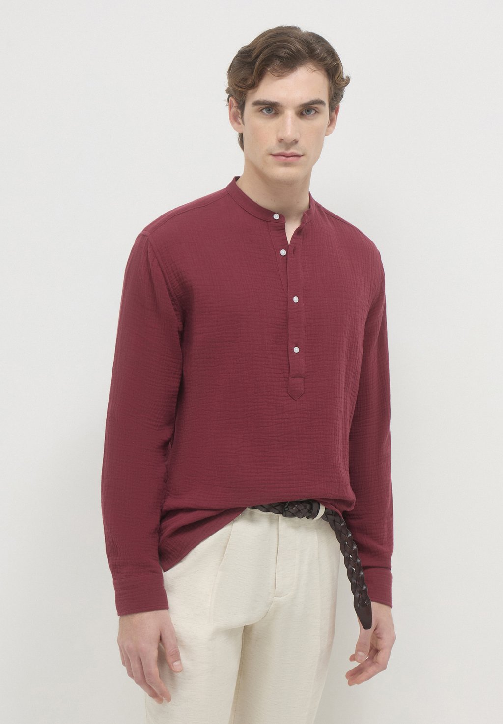 Рубашка Calliope, бургундия
Рубашка Calliope, бургундия