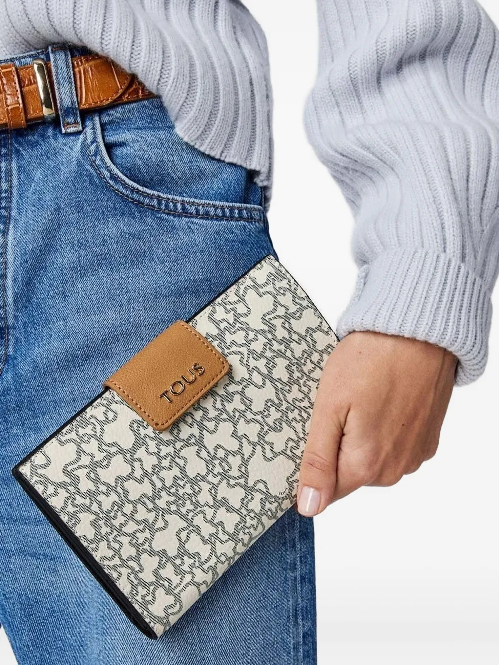 Мини-кошелек Kaos с застежкой в виде медведя TOUS, нейтральный
Мини-кошелек Kaos с застежкой в виде медведя TOUS, нейтральный