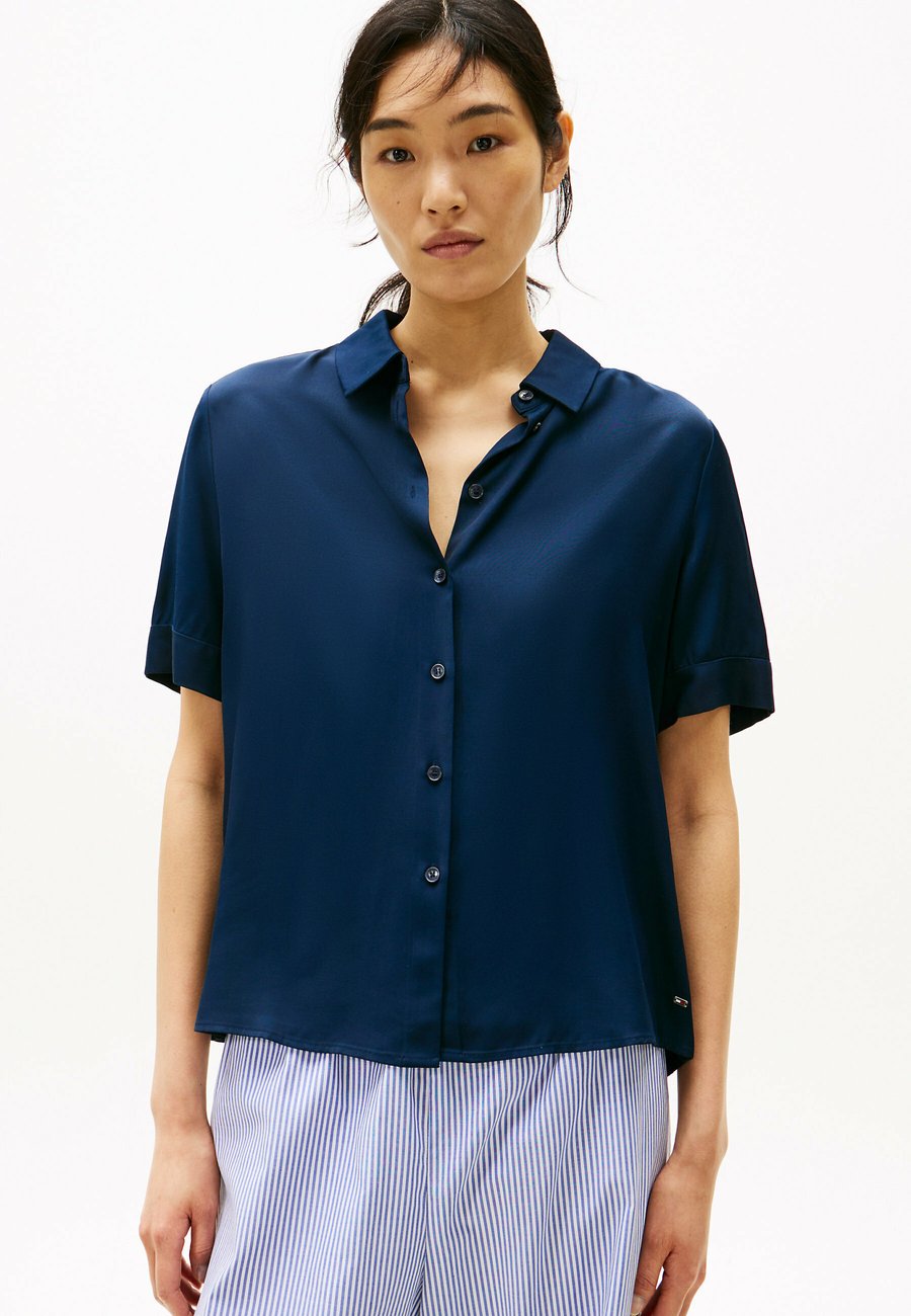 Блуза Tommy Hilfiger Button-down blouse, Dark Night Navy/Dark Blue
Блуза Tommy Hilfiger Button-down blouse, Dark Night Navy/Dark Blue