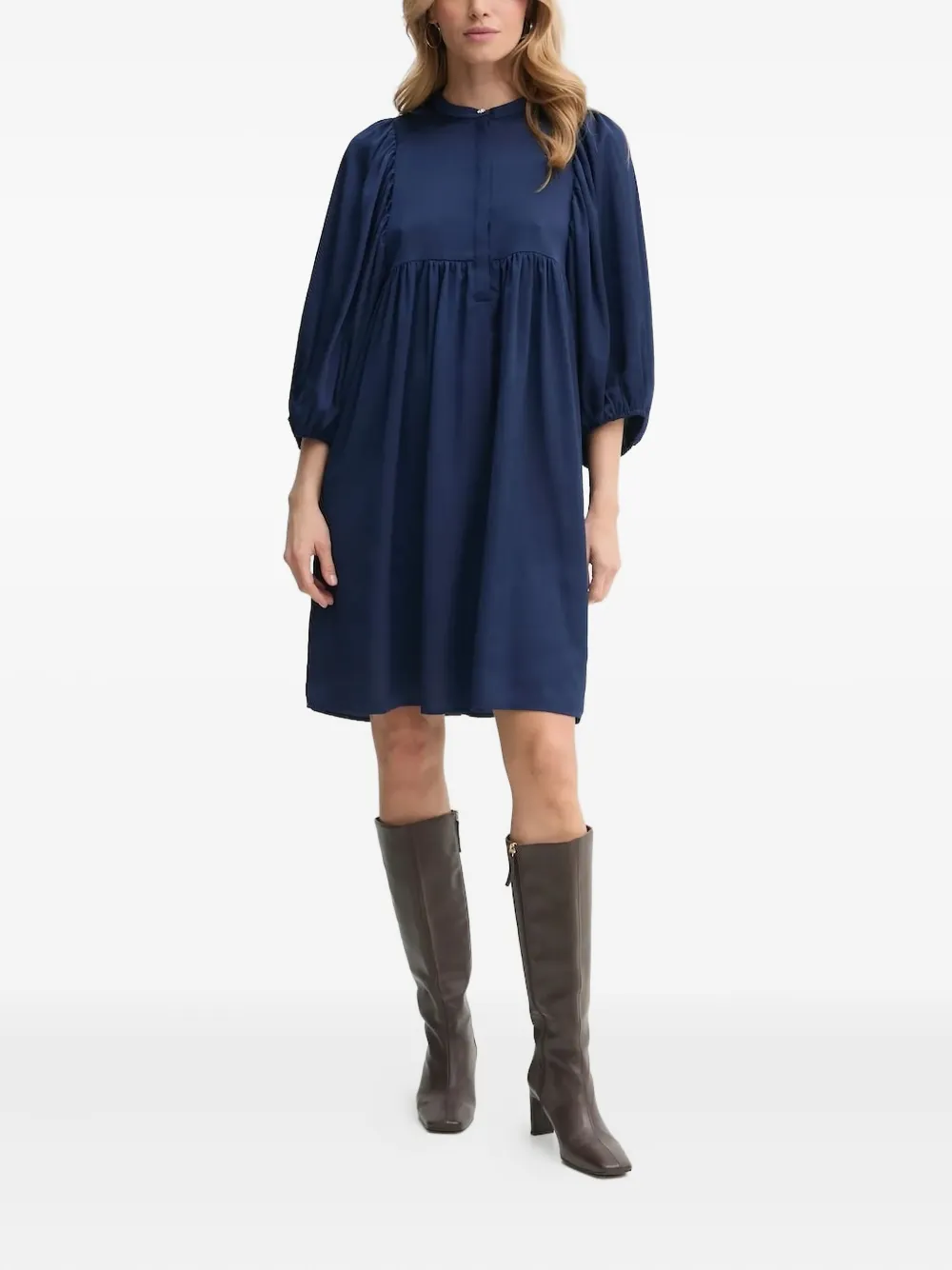 Платье-халат с рукавами-фонариками Bruuns Bazaar, синий
Платье-халат с рукавами-фонариками Bruuns Bazaar, синий