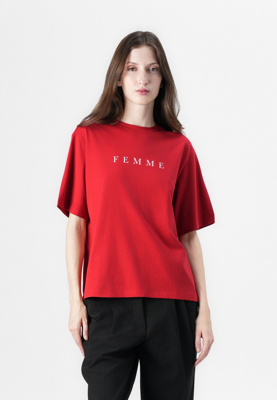 Футболка Selected Femme SLFVILJA PRINTED TEE, Equestrian Red/Red, Красный, Футболка Selected Femme SLFVILJA PRINTED TEE, Equestrian Red/Red
Футболка Selected Femme SLFVILJA PRINTED TEE, Equestrian Red/Red, Красный, Футболка Selected Femme SLFVILJA PRINTED TEE, Equestrian Red/Red