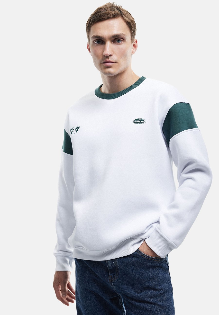 Толстовка Koton BACK PRINTED, White
Толстовка Koton BACK PRINTED, White