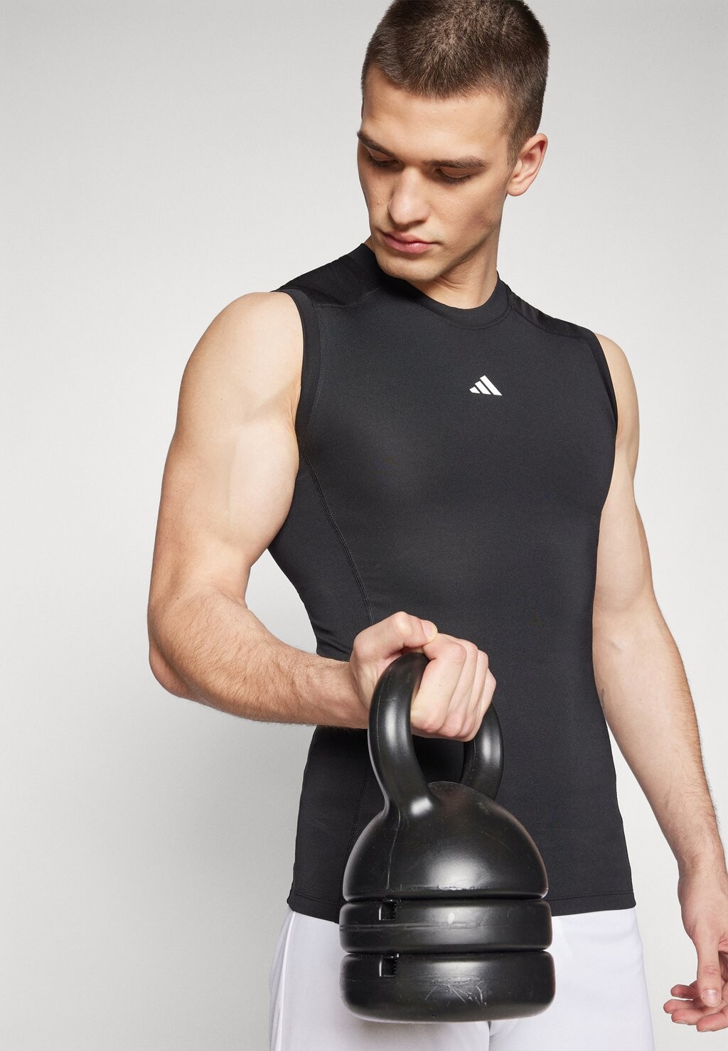 Топ Techfit Sleeveless adidas Performance, черный
Топ Techfit Sleeveless adidas Performance, черный