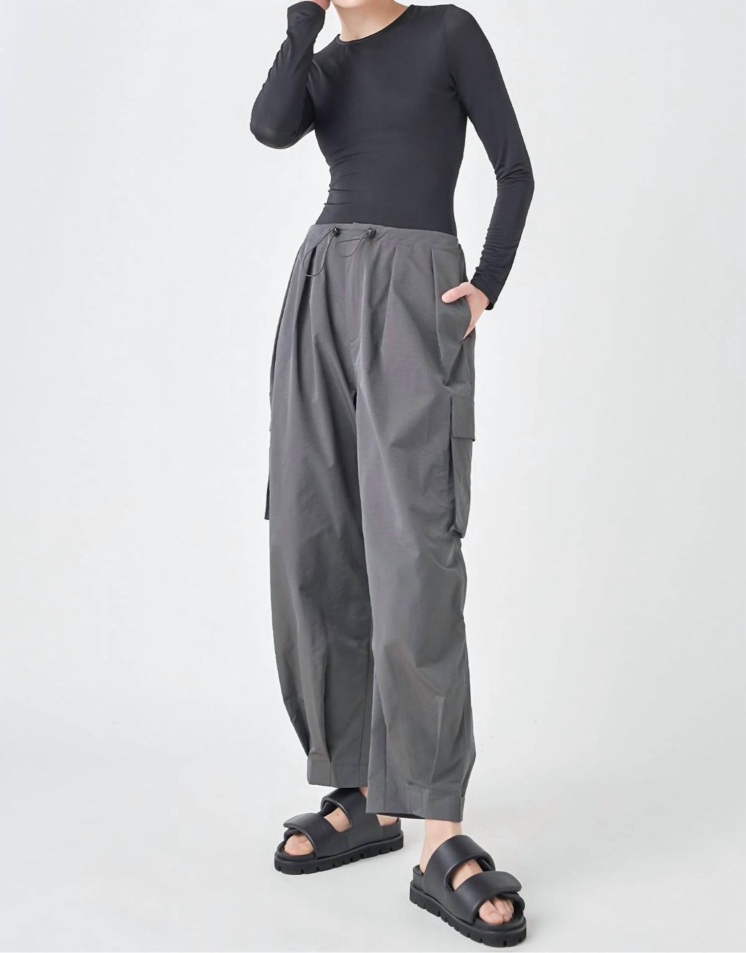 Боди с длинными рукавами черного цвета Grey Lab, черный
Боди с длинными рукавами черного цвета Grey Lab, черный