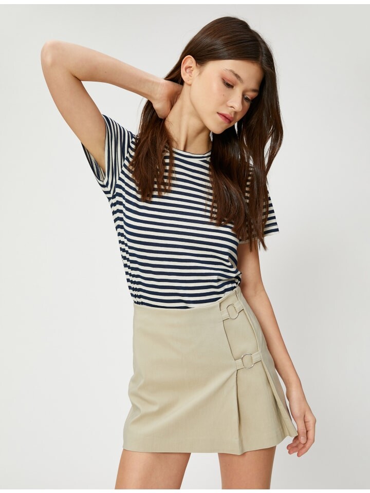 Футболка KOTON T shirt, цвет marineblau gestreift
Футболка KOTON T shirt, цвет marineblau gestreift