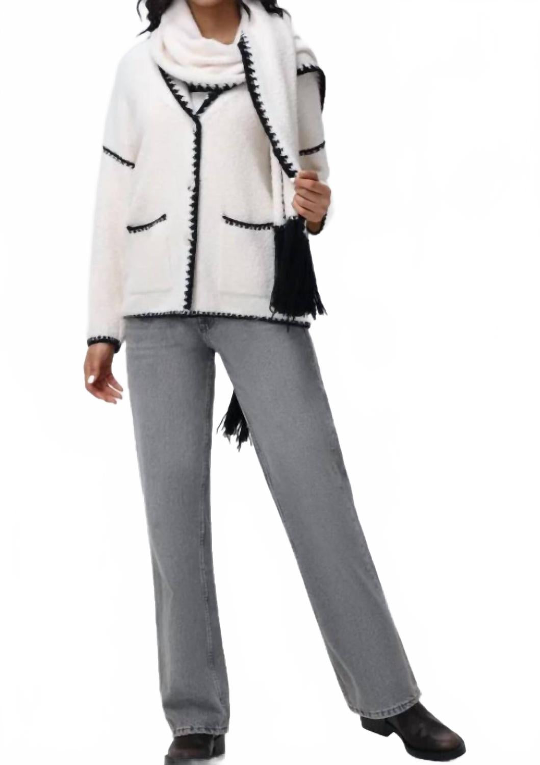 Кардиган Tierney с воротником-стойкой и отделкой "морская соль" (разноцветный) 525 America, sea salt multi
Кардиган Tierney с воротником-стойкой и отделкой "морская соль" (разноцветный) 525 America, sea salt multi