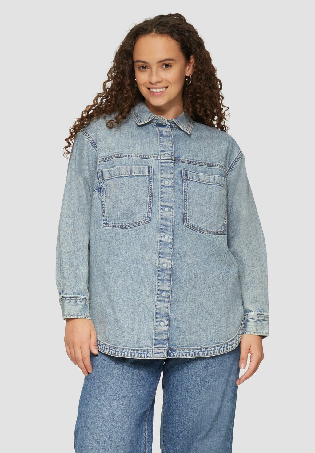 Блузка на пуговицах QS, темно-синий деним
Блузка на пуговицах QS, темно-синий деним