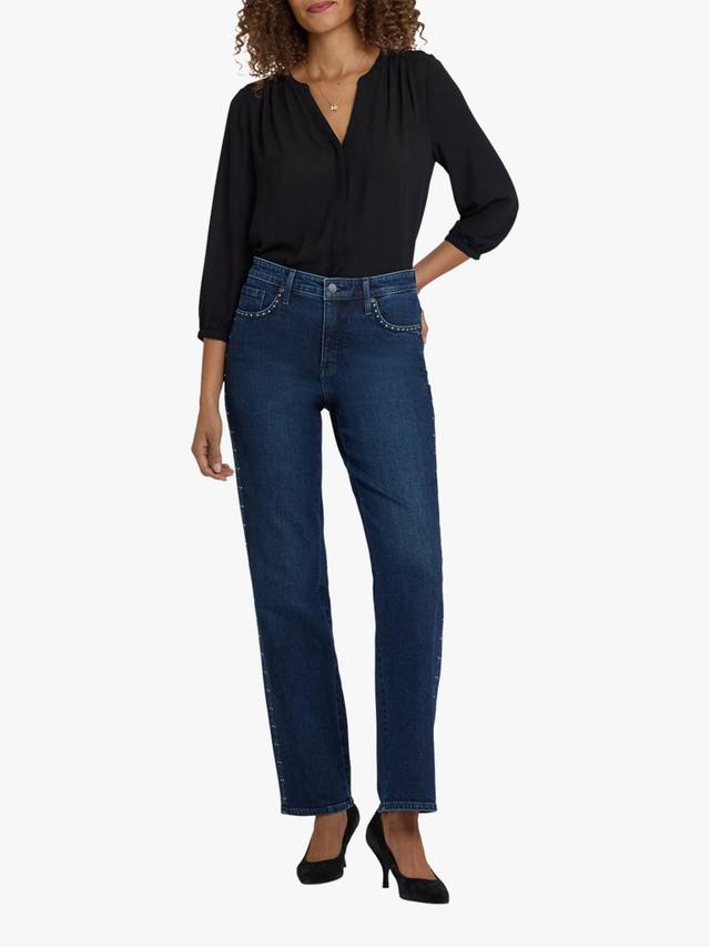 Прямые джинсы Brooke с отделкой из страз NYDJ, Louvre Sapphire
Прямые джинсы Brooke с отделкой из страз NYDJ, Louvre Sapphire