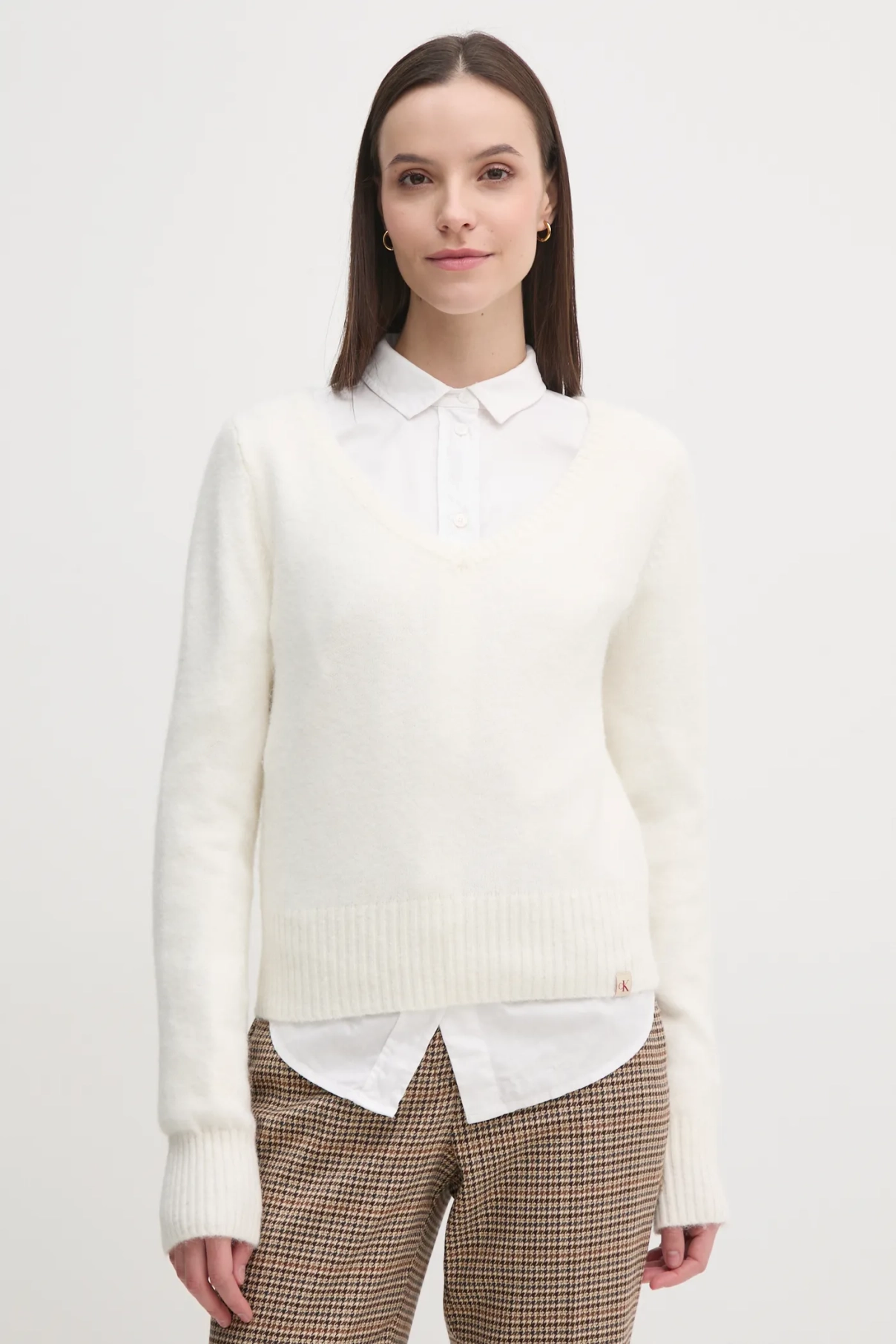 Свитер из смесовой шерсти Calvin Klein Jeans, бежевый
Свитер из смесовой шерсти Calvin Klein Jeans, бежевый