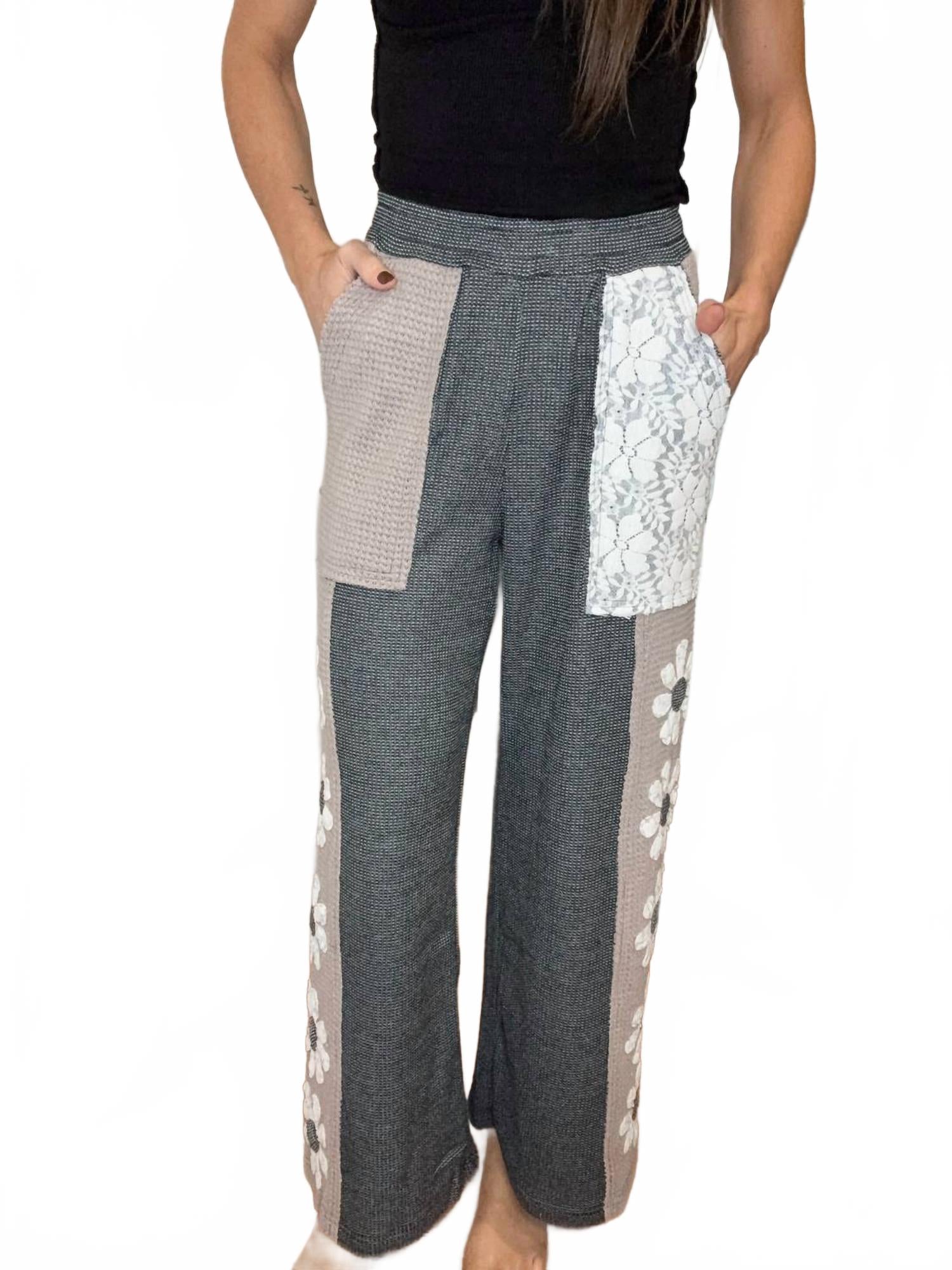 DAVI & DANI Очень широкие брюки-кэжуал серого цвета
DAVI & DANI Очень широкие брюки-кэжуал серого цвета