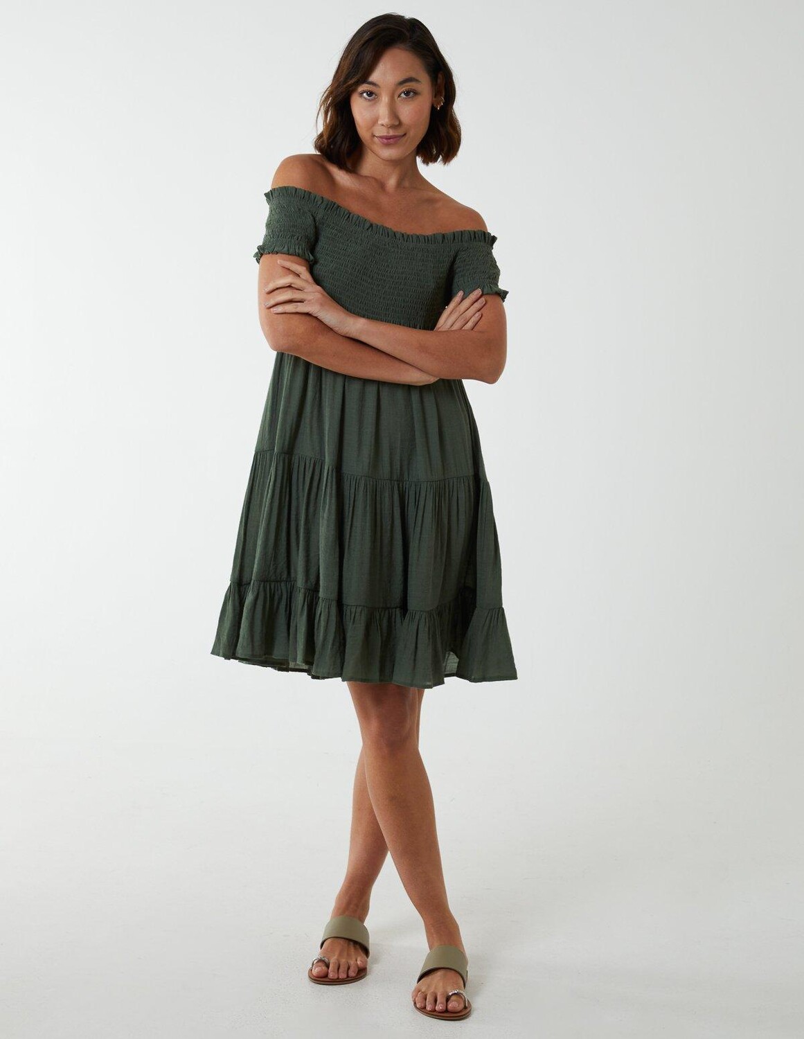 Плавающее платье с присборенным вырезом Blue Vanilla, хаки
Плавающее платье с присборенным вырезом Blue Vanilla, хаки