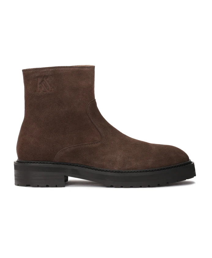 Замшевые ботинки на ступенчатой подошве Kazar Studio, коричневый
Замшевые ботинки на ступенчатой подошве Kazar Studio, коричневый