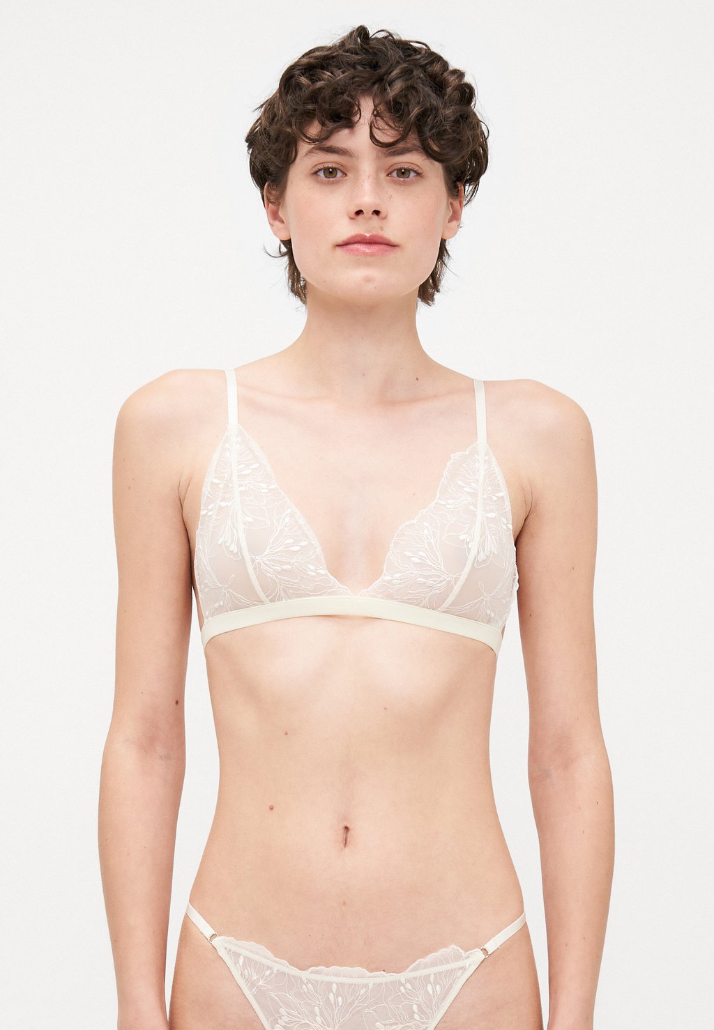 Треугольный бюстгальтер BRA Samsøe Samsøe, кремовый
Треугольный бюстгальтер BRA Samsøe Samsøe, кремовый