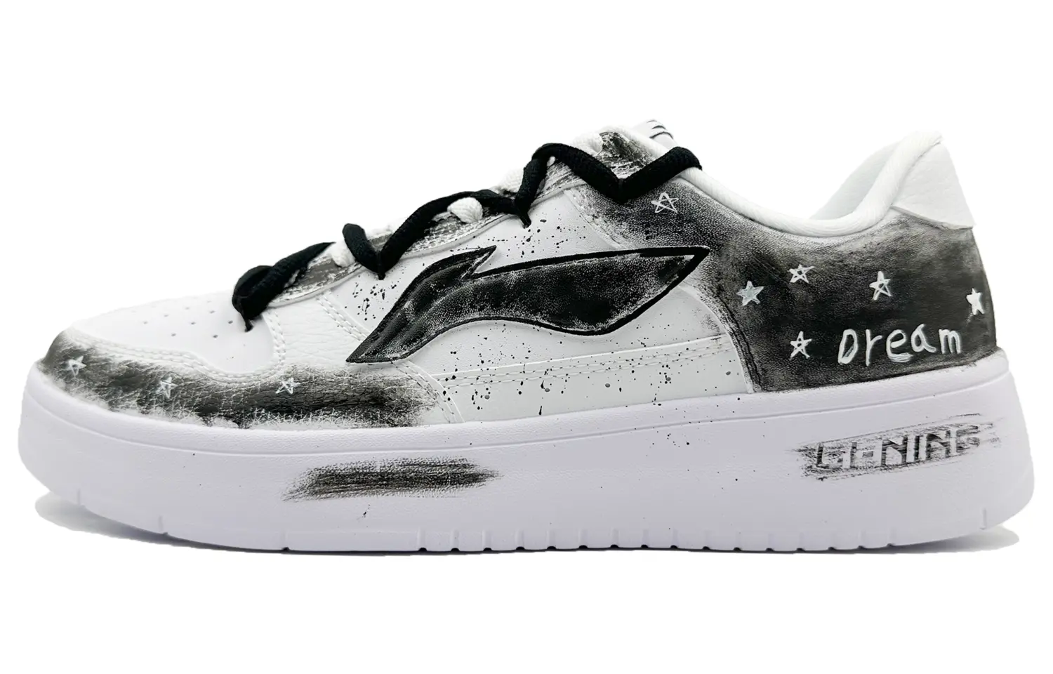 LINING Кроссовки Pontoon Boats с низким верхом, износостойкие, легкие и дышащие, для скейтбординга, мужские, белые, черные
LINING Кроссовки Pontoon Boats с низким верхом, износостойкие, легкие и дышащие, для скейтбординга, мужские, белые, черные