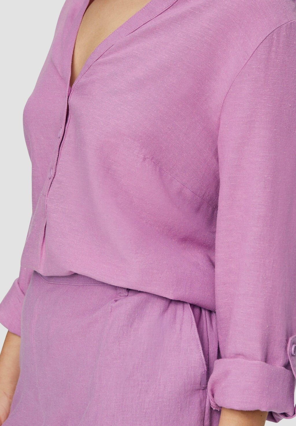 Блуза MIT STEHKRAGEN UND KNOPFLEISTE QS, фиолетовый
Блуза MIT STEHKRAGEN UND KNOPFLEISTE QS, фиолетовый