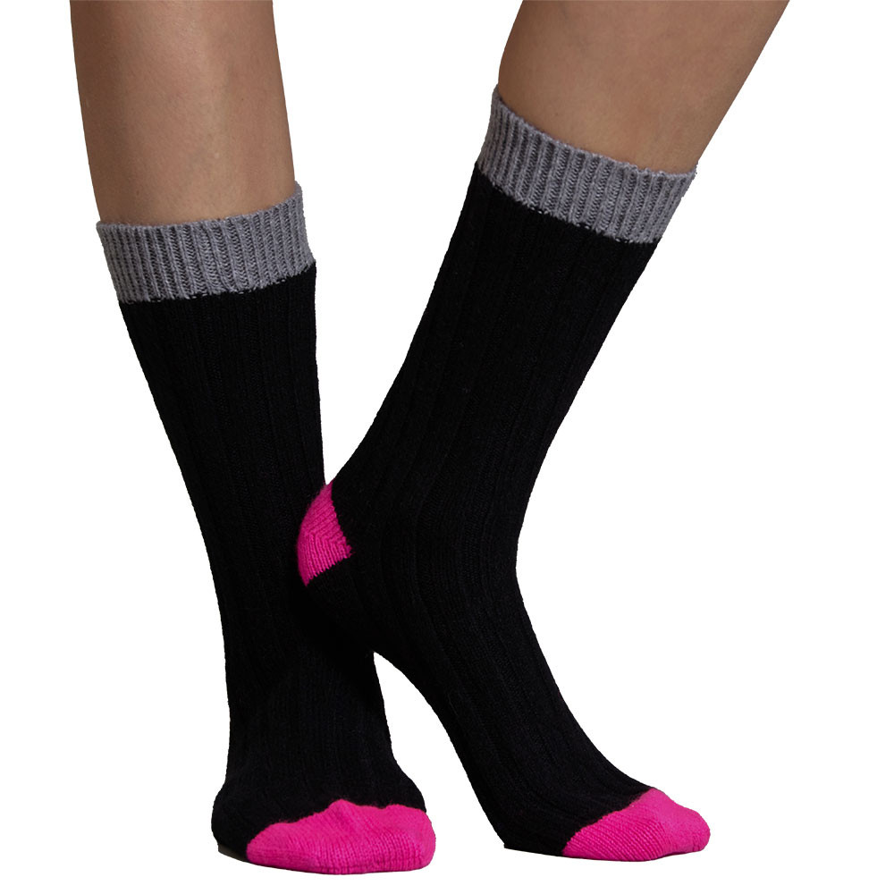 Кашемировые носки Alashan с цветными блоками (женские), Ebony Combo
Кашемировые носки Alashan с цветными блоками (женские), Ebony Combo