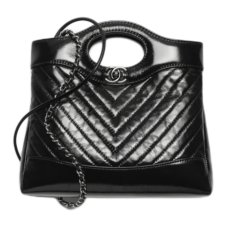 CHANEL Миниатюрная женская сумка из ягненка черная
CHANEL Миниатюрная женская сумка из ягненка черная