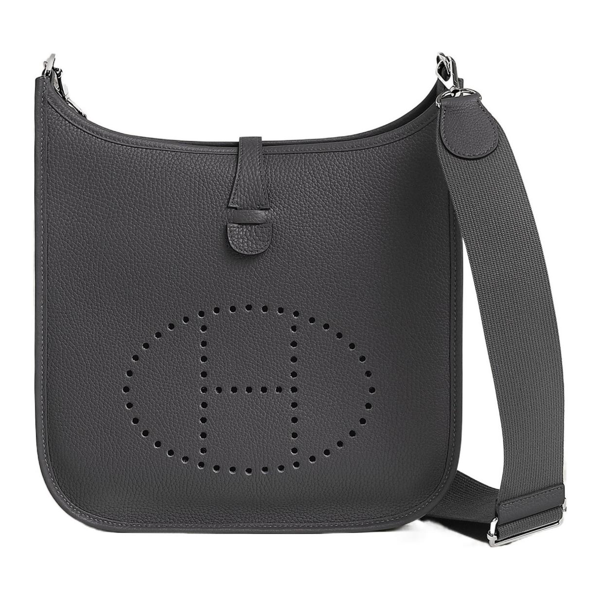 HERMES Кожаная сумка кроссбоди Evelyne Clemence Bullock через плечо женская 85 аридойз сланец серый
HERMES Кожаная сумка кроссбоди Evelyne Clemence Bullock через плечо женская 85 аридойз сланец серый