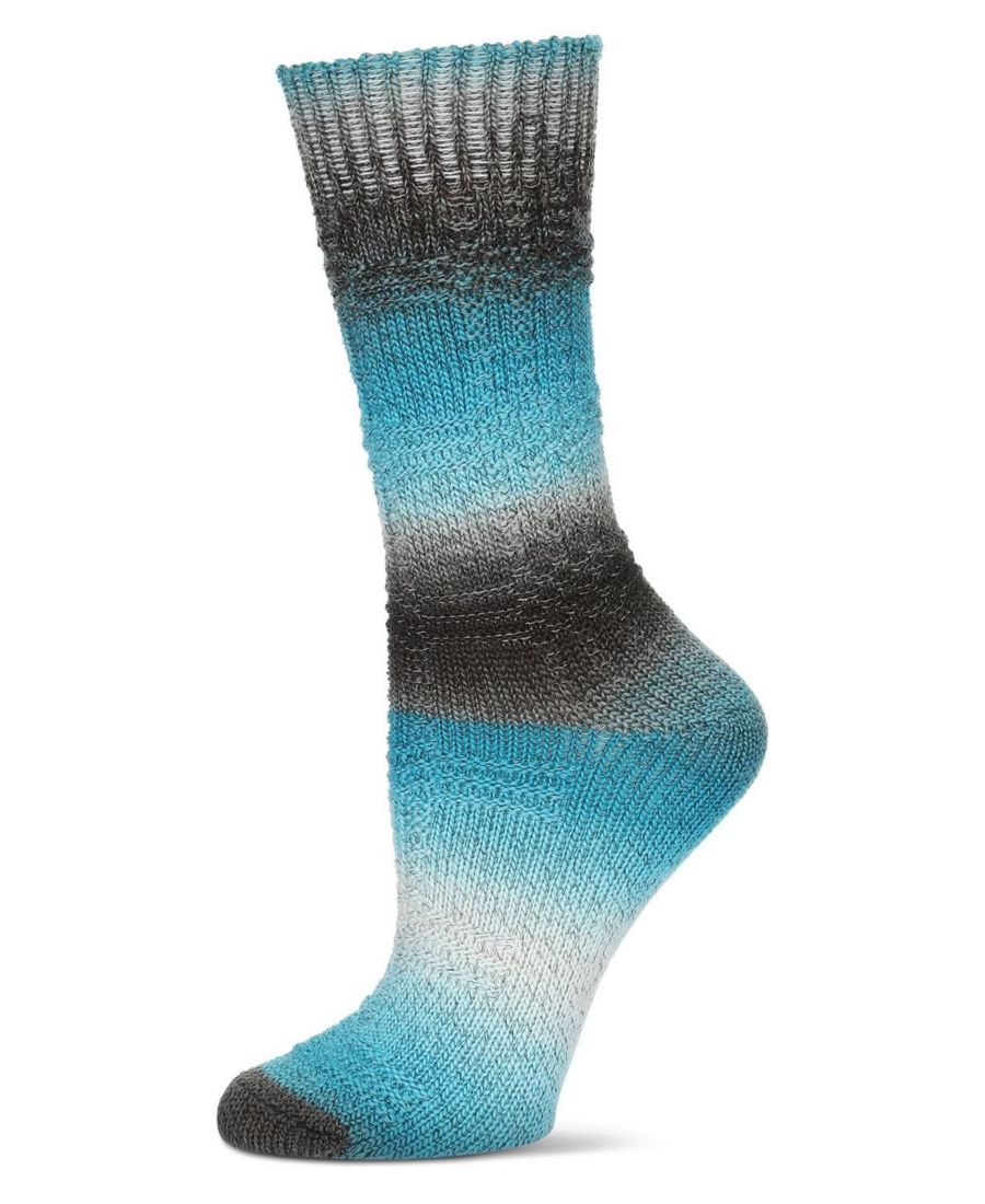 Женские мягкие и теплые носки с градиентным полосатым рисунком MeMoi, Blue
Женские мягкие и теплые носки с градиентным полосатым рисунком MeMoi, Blue