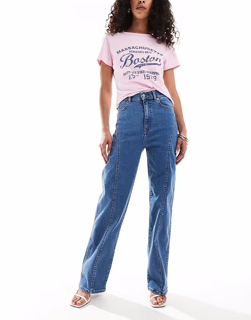 Джинсы Dr Denim Moxy прямого кроя с закругленными краями в цвете Vale Sky Simple Midwash Blue
Джинсы Dr Denim Moxy прямого кроя с закругленными краями в цвете Vale Sky Simple Midwash Blue