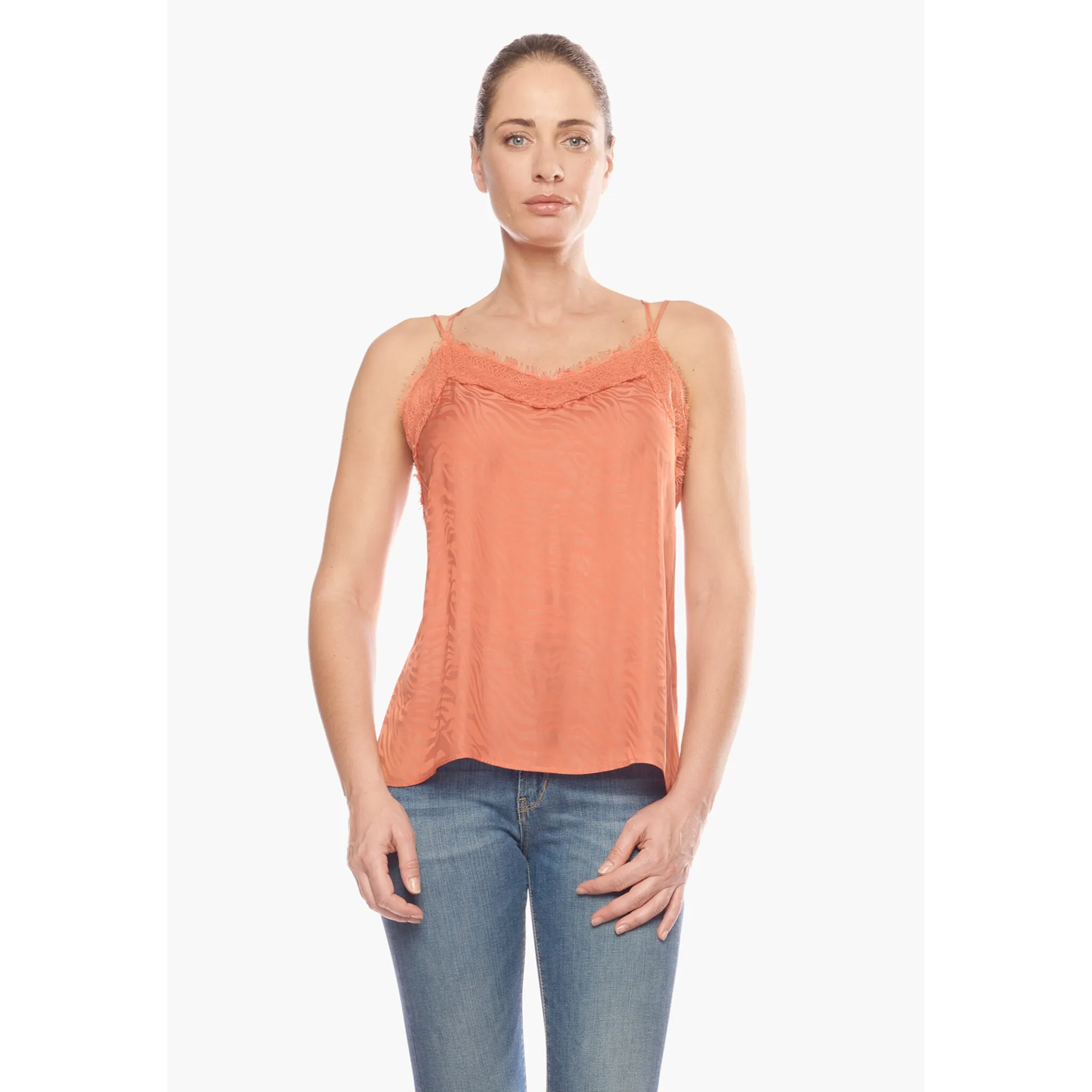 Майка Le Temps Des Cerises с изысканным ремешком, цвет Apricot
Майка Le Temps Des Cerises с изысканным ремешком, цвет Apricot