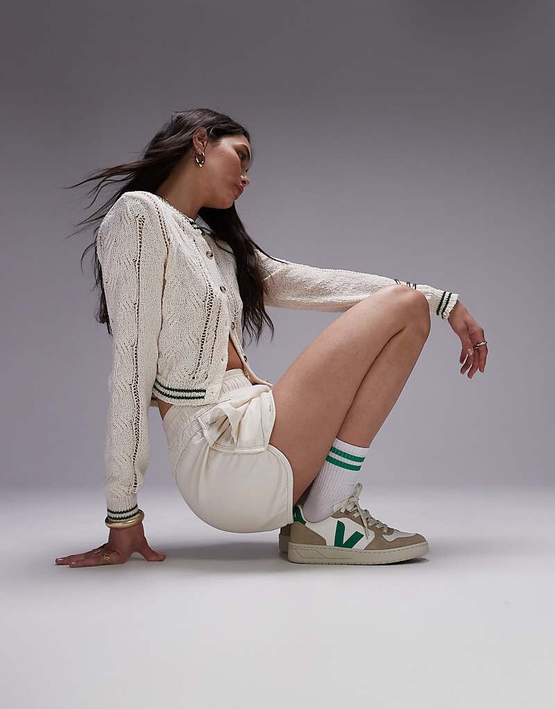 Кроссовки VEJA V-10 из кожи без хрома в экстра-белом, изумрудно-зеленом и бежевом цветах Сахара, Зеленый, Кроссовки VEJA V-10 из кожи без хрома в экстра-белом, изумрудно-зеленом и бежевом цветах Сахара
Кроссовки VEJA V-10 из кожи без хрома в экстра-белом, изумрудно-зеленом и бежевом цветах Сахара, Зеленый, Кроссовки VEJA V-10 из кожи без хрома в экстра-белом, изумрудно-зеленом и бежевом цветах Сахара